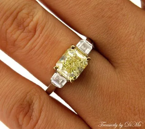 GIA 2.52CT ESTATE FANCY YELLOW RADIANT DIAMOND ENGAGEMENT WEDDING RING 3 STONE